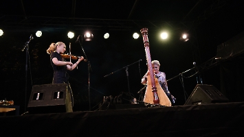Catrin Finch & Aoife Ni Bhriain foto Vojmír Blažek_3
