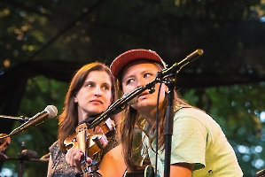 Nora Brown & Stephanie Coleman - foto Ivan Prokop_1