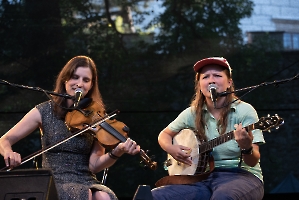 NORA BROWN & STEPHANIE COLEMAN 10NORA BROWN & STEPHANIE COLEMAN  foto Yvetta Stránská_5