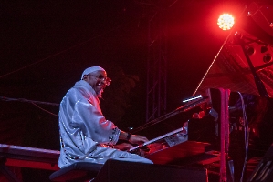 Tim Eriksen & Omar Sosa - foto Yvett Stránská_6