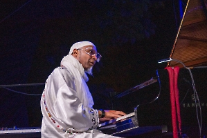 Tim Eriksen & Omar Sosa - foto Yvett Stránská_8