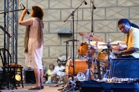 IVA BITTOVÁ & CLARINET FACTORY & HAMID DRAKE (CZ, USA)