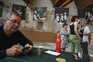 28. 7. Bratři Ebnové, Lina_. Sváteční odpoledne ve Staré tkalcovně_39