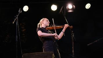 Catrin Finch & Aoife Ni Bhriain foto Vojmír Blažek_4