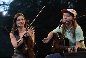 NORA BROWN & STEPHANIE COLEMAN 10NORA BROWN & STEPHANIE COLEMAN  foto Yvetta Stránská_6