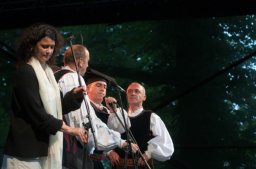 21. 7. 2012 "SLAVNOSTNÍ OTEVŘENÍ FOLKOVÝCH PRÁZDNIN - BITTOVÁ &amp; BITTI"