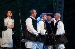 21. 7. 2012 "SLAVNOSTNÍ OTEVŘENÍ FOLKOVÝCH PRÁZDNIN - BITTOVÁ &amp; BITTI"