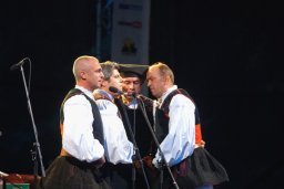 21. 7. 2012 "SLAVNOSTNÍ OTEVŘENÍ FOLKOVÝCH PRÁZDNIN - BITTOVÁ &amp; BITTI"