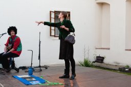 22. 7. 2012 "DIVADELNÍ DEN" Úklid zámeckého parku