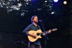  30. 7. 2018 "PAMĚŤ PÍSNIČKÁŘŮ - KŘEHKÉ PÍSNĚ" 