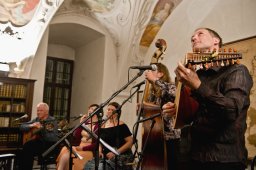  1. 8. 2019 O DUŠI S LEHKOSTÍ I NALÉHAVOSTÍ