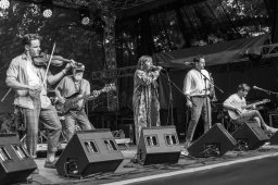 Bára Hrzánová &amp; Condurango - foto Barka Fabiánová