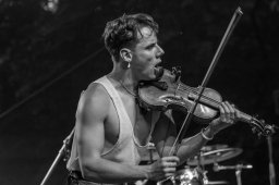 Bára Hrzánová &amp; Condurango - foto Barka Fabiánová